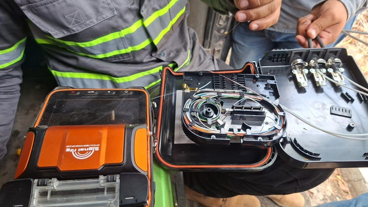 FIBRA ÓPTICA real CONECTIVE